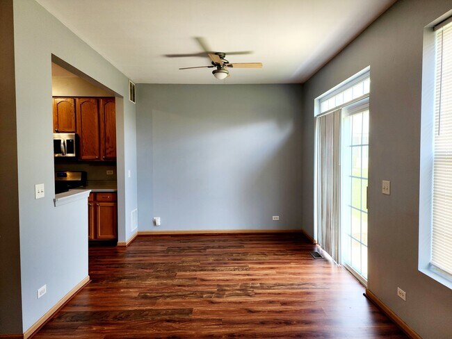 Building Photo - 302 Grape Vine Trail