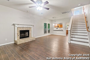 Foto del edificio - 7514 Acorn Bend Dr