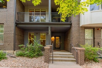 Building Photo - 409 S Reed St