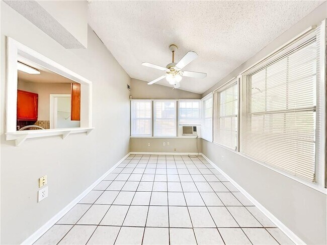 Building Photo - 2755 Ivey Park Dr