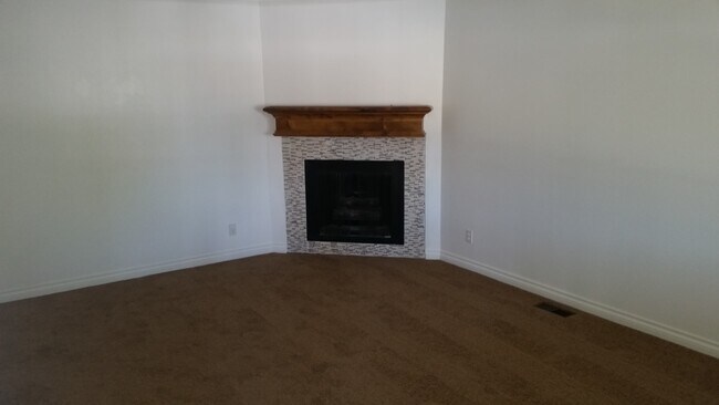 Foto del edificio - 314 W Center St