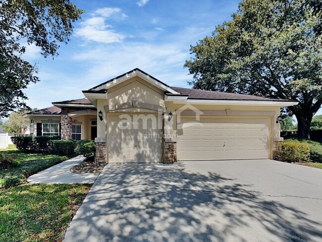 Building Photo - 2879 Pebblewood Ln