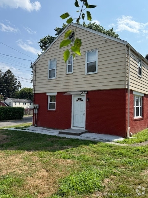 Building Photo - 11 High Ridge Dr