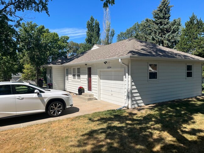 Foto del edificio - 13254 Potwin St