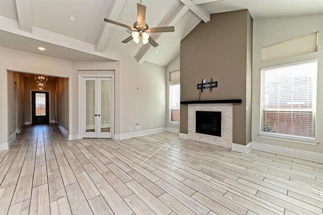 Building Photo - 208 Rocky View Ln