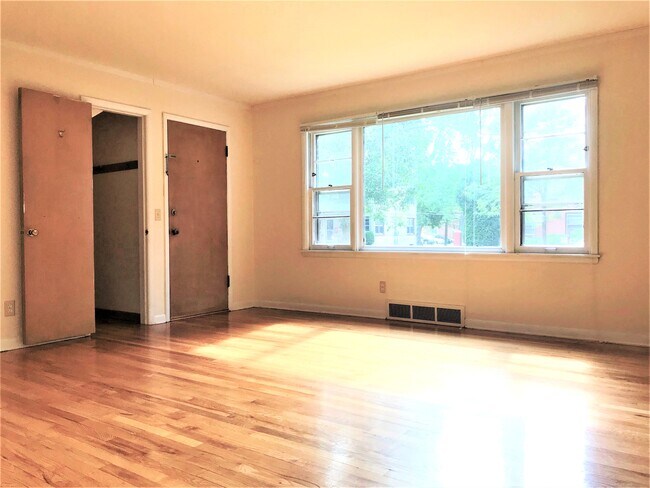 Foto del edificio - 401 Palomino Ln