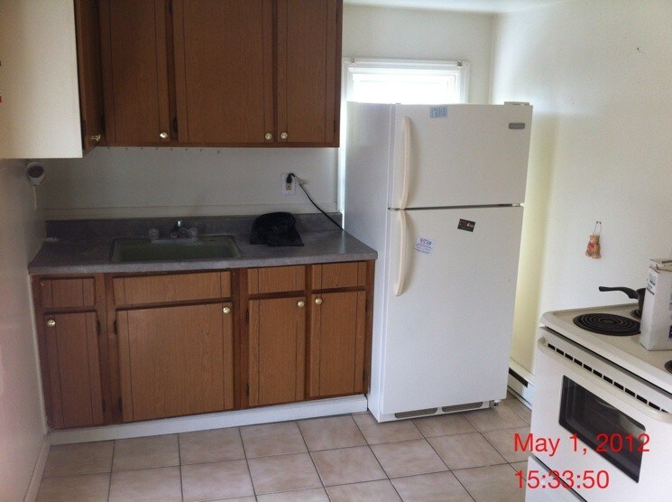 Primary Photo - 331 1/2 Porter Ave