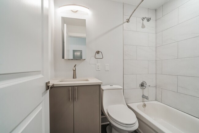 Foto del edificio - 646 N 32nd St