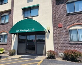 Building Photo - 576 Washington St