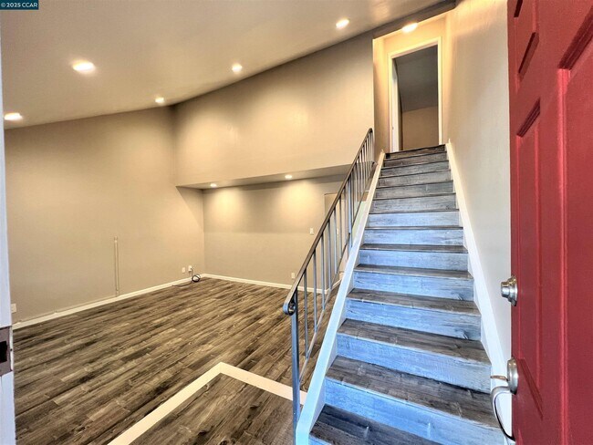 Building Photo - 3325 G St
