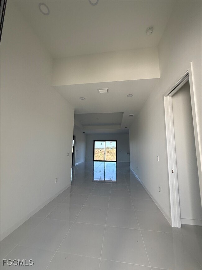 Foto del edificio - 331 Rawlings Ave