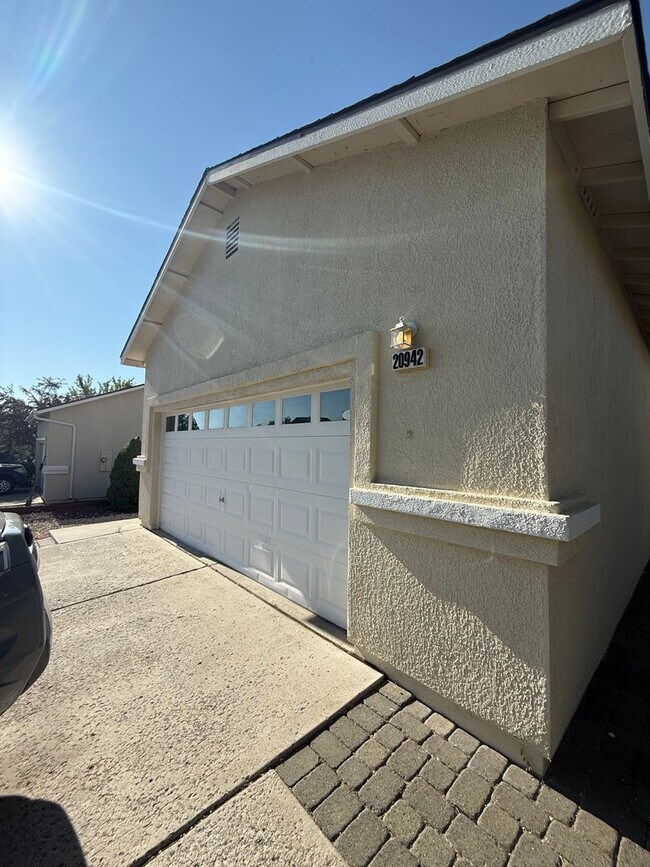Foto del edificio - 20942 White Rock Dr