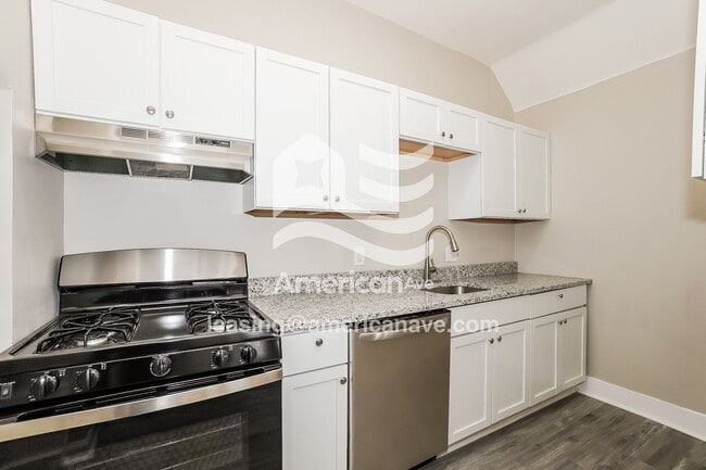 Building Photo - 4027 Vinceton St