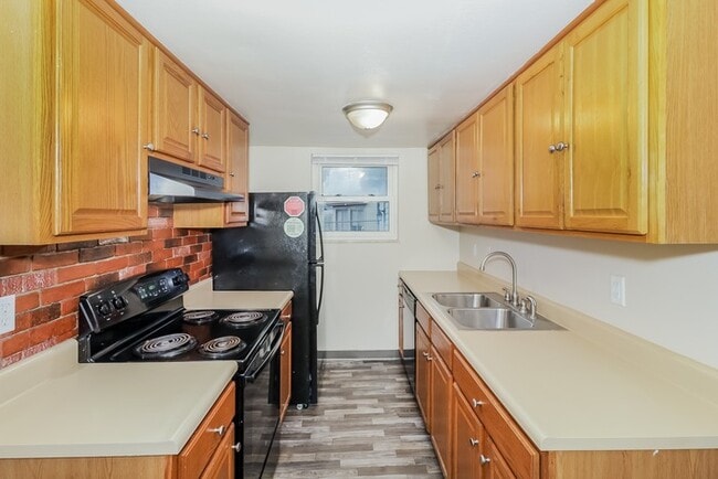 Foto del edificio - 3504 Greenwood Dr