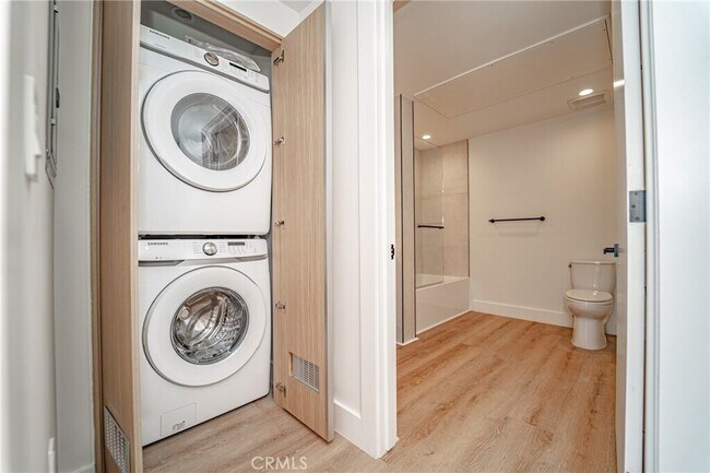 Foto del edificio - 2828 London St