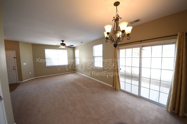 Foto del edificio - 1450 Leckford Dr