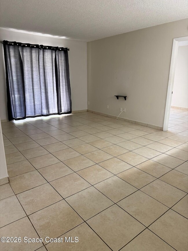 Foto del edificio - 1625 Sunny Brook Ln