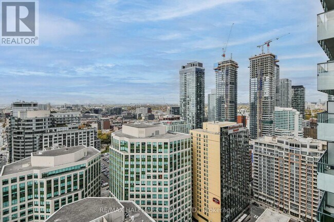 Building Photo - 300 Front St W