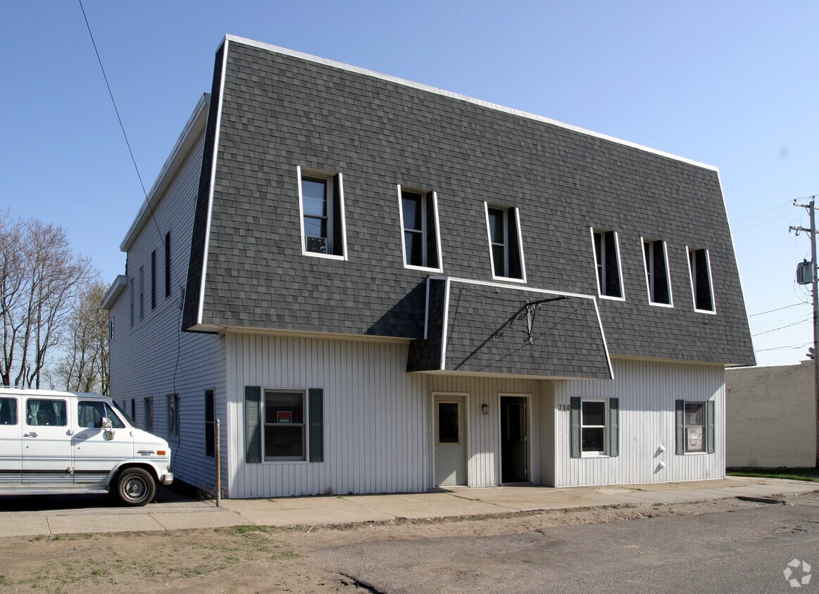 Building Photo - 730 W Washington Ave