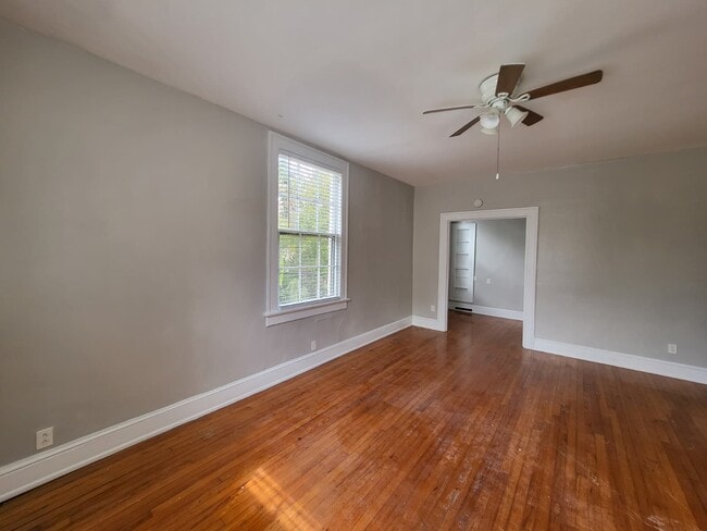 Foto del edificio - 1308 Willow Branch Ave