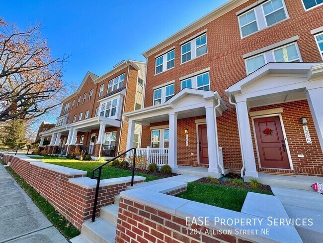 Building Photo - 1207 Allison St NE