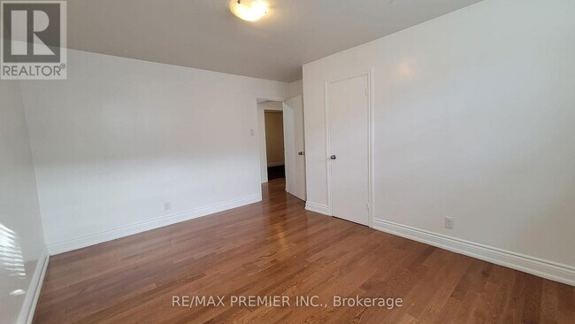 Building Photo - 92 Trethewey Dr