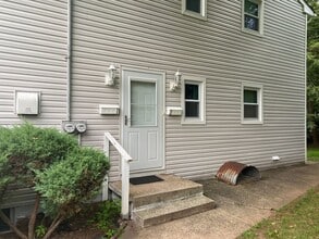 Building Photo - 123 Highland Ave