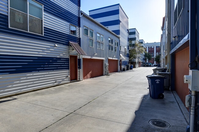 Building Photo - 1214 Urban Lofts Dr