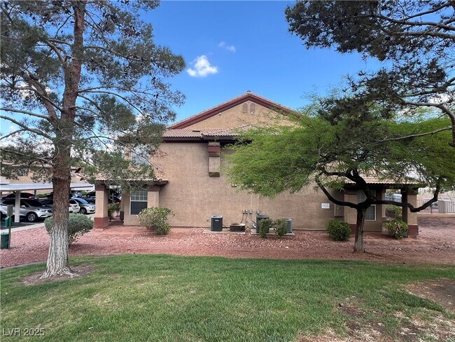 Foto del edificio - 231 W Horizon Ridge Pkwy
