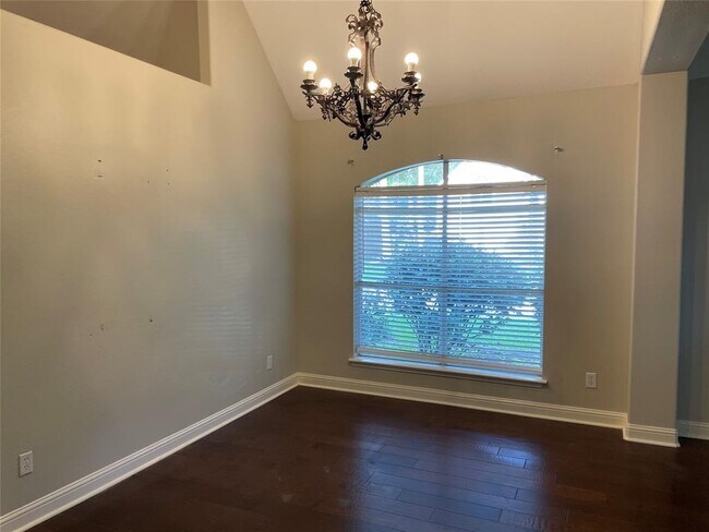Building Photo - 23 S Bristol Oak Ct