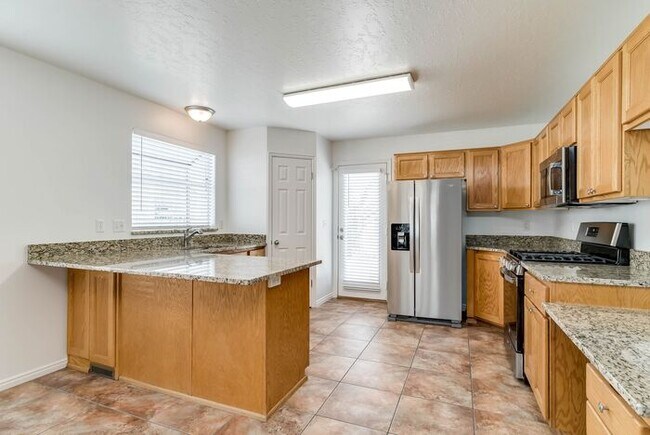 Building Photo - Beautiful single family home for rent Harr...