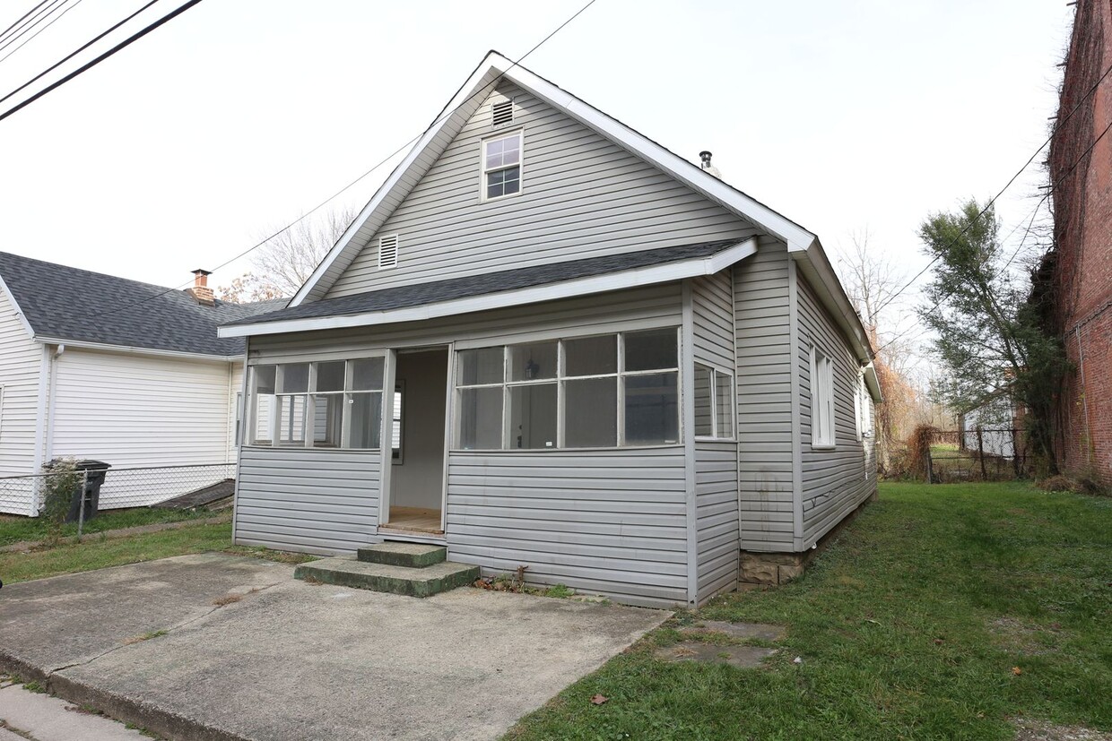 Primary Photo - 2 Bedroom Newly Updated Kokomo Home!