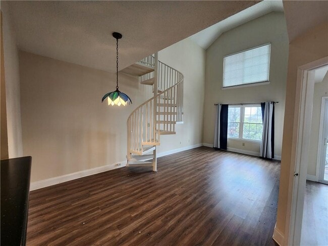 Building Photo - 1074 Peachtree Walk NE