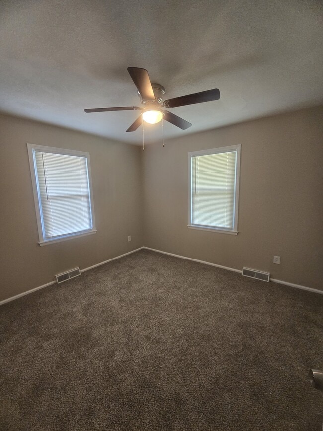 Building Photo - 11513 Palmer Ave