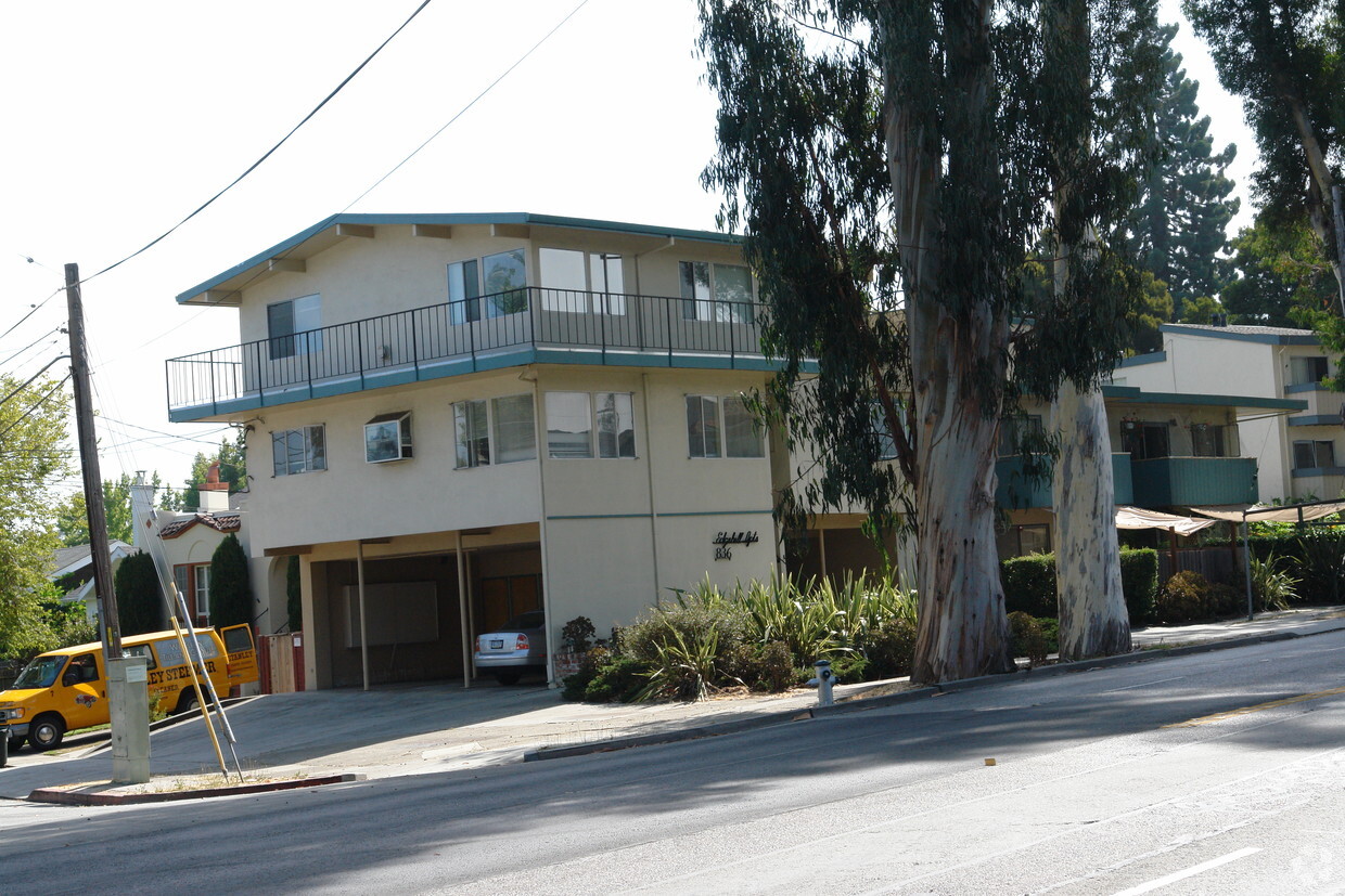 Foto principal - Edgehill Apartments