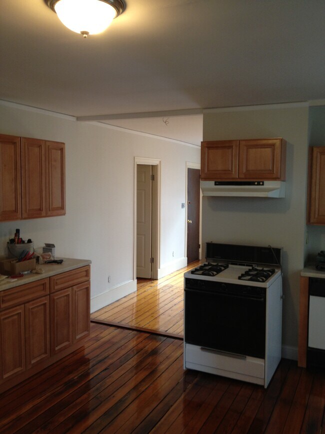 Building Photo - 417 Atwells Ave
