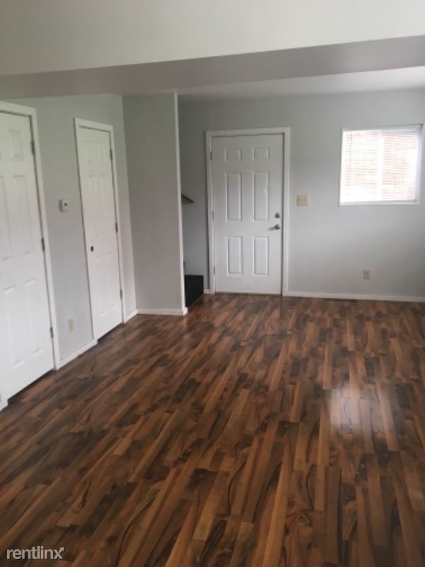 Foto del edificio - 2 br, 1 bath Apartment - 2845 E University St