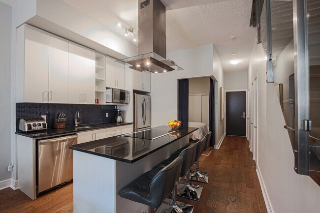 Building Photo - 333A Adelaide St E