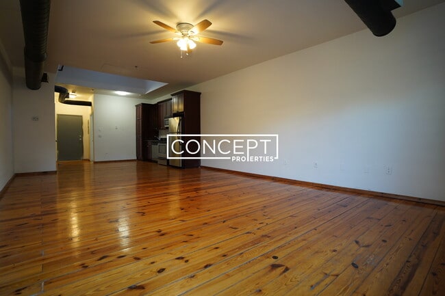 Foto del edificio - 600 Columbia Rd