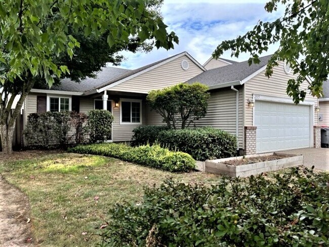 Building Photo - 4 Bedroom 2 Bath Home McMinnville OR