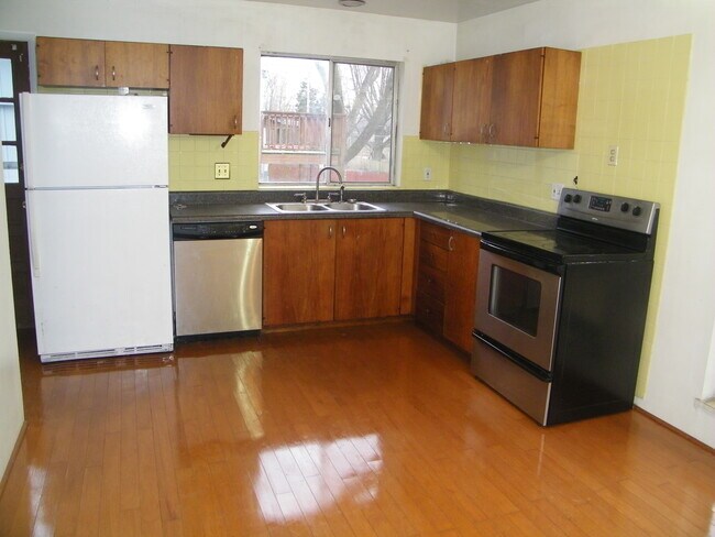 Foto del edificio - 582 Coach Light Ln