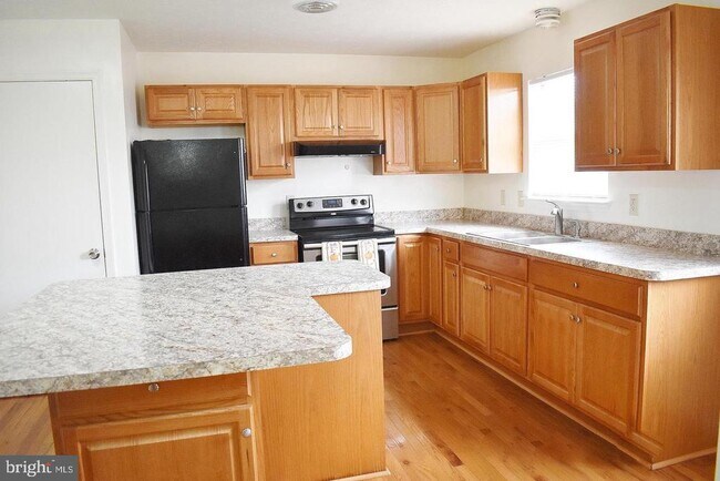 Building Photo - 107 Parkside Dr