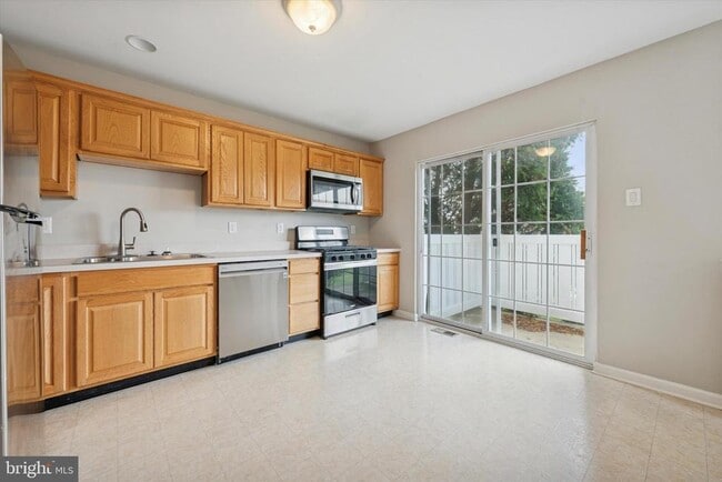 Building Photo - 63 Granite Ln