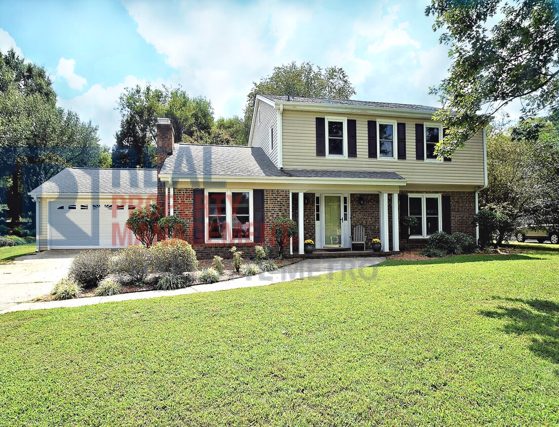 Foto principal - 4 Bedroom South Charlotte Home!