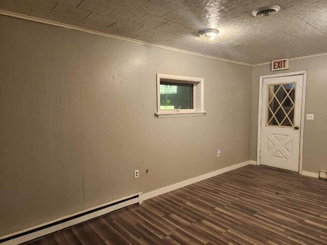 Building Photo - 2900 Broad Ave