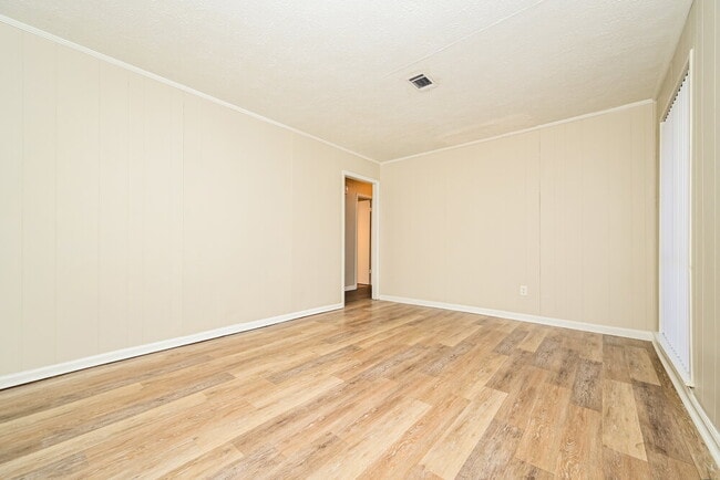 Building Photo - 9050 Spillers Dr SW