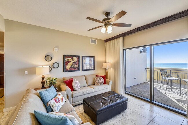 Foto del edificio - 15100 Front Beach Rd