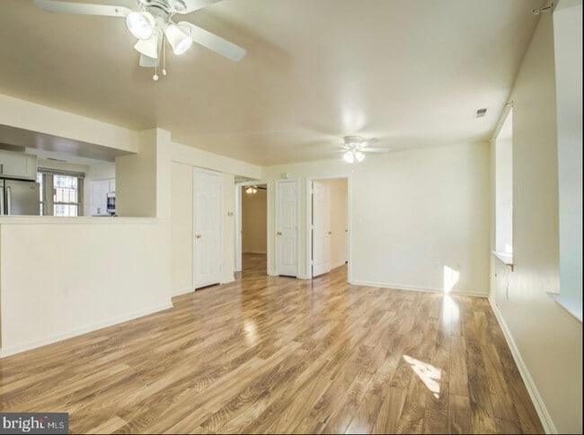 Foto del edificio - 345 Oakdale Pl NW