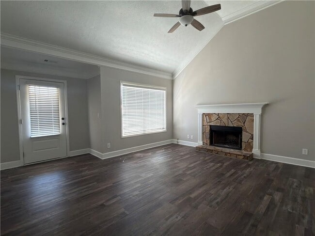 Building Photo - 252 Thorn Brook Cir