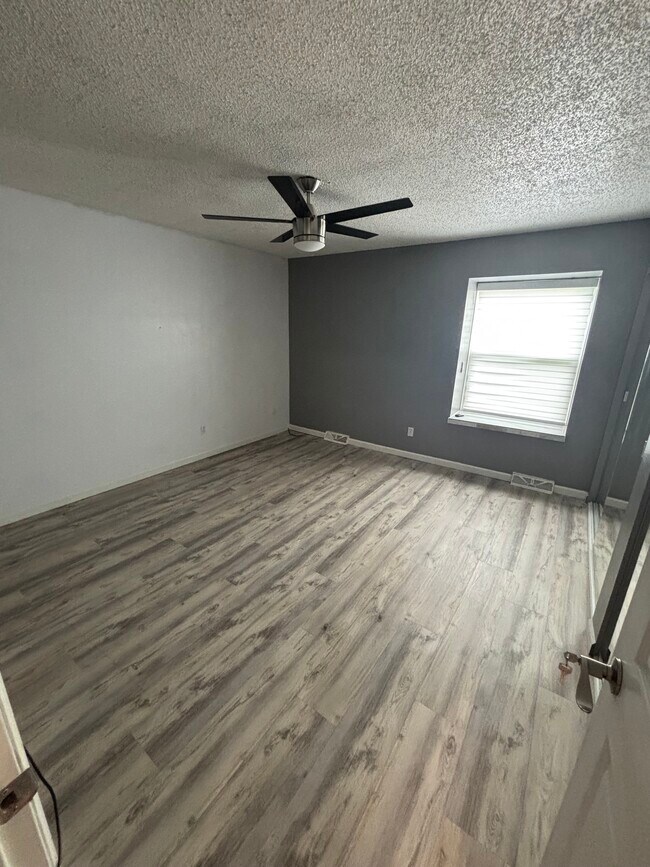Foto del edificio - 1547 S Owens St